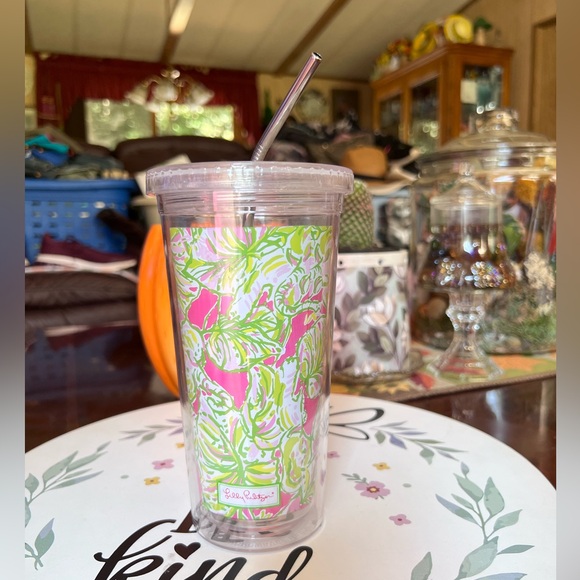 Lilly Pulitzer Tumbler 16 Oz Insulated Screw On Lid Elephant Ear Beach. - Picture 10 of 15